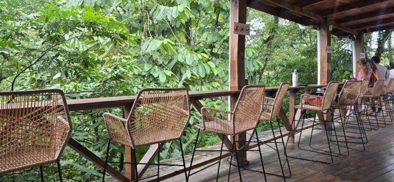 La Fortuna met kinderen: onze ervaring met regen, wildlife en warme baden